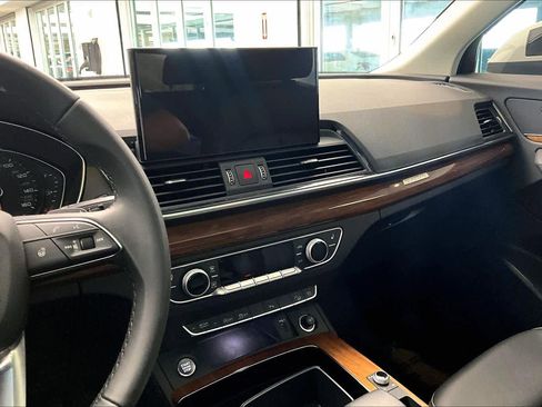 Certified 2023 Audi Q5 2.0T Premium w/ Convenience Package image 6