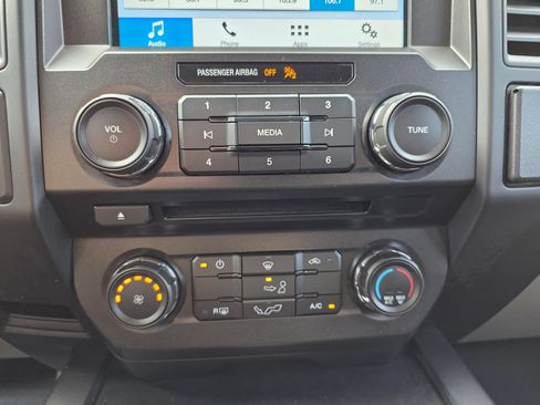 Used 2018 Ford F150 XL w/ Equipment Group 101A Mid AWD/4WD image 17