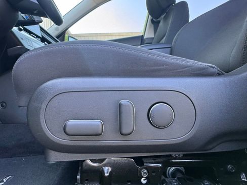 Certified 2025 Hyundai Kona SEL FWD image 6