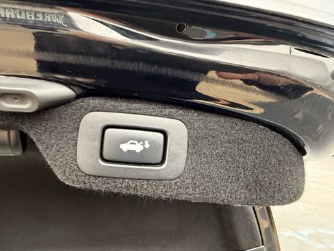 Used 2014 Lexus LS 460 AWD image 38