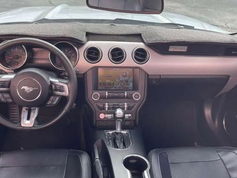 Used 2015 Ford Mustang Premium RWD image 39