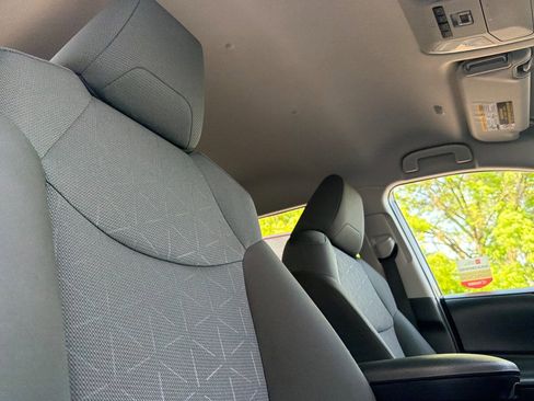 Certified 2025 Toyota RAV4 XLE AWD/4WD image 17