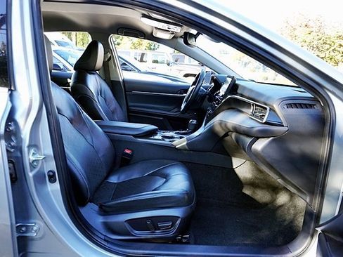 Used 2023 Toyota Camry XSE image 10