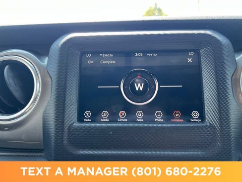 Used 2019 Jeep Wrangler Unlimited Sahara AWD/4WD image 23