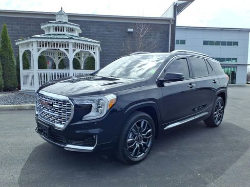 Used 2024 GMC Terrain Denali w/ Black Diamond Edition AWD/4WD image 2