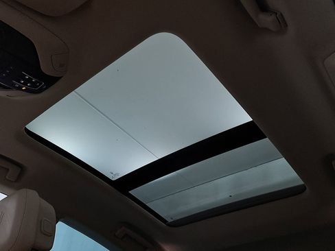 Used 2019 Maserati Levante S image 8