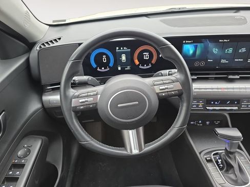 Used 2025 Hyundai Kona SEL AWD/4WD image 12