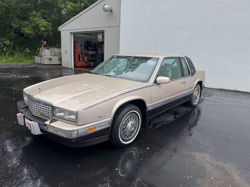 Used 1989 Cadillac Eldorado Coupe FWD image 2