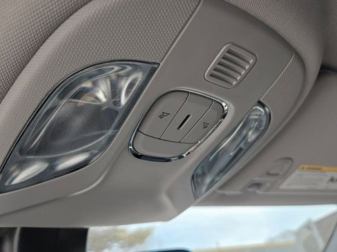 Certified 2022 Jeep Compass Latitude w/ Mopar Graphics Package image 23