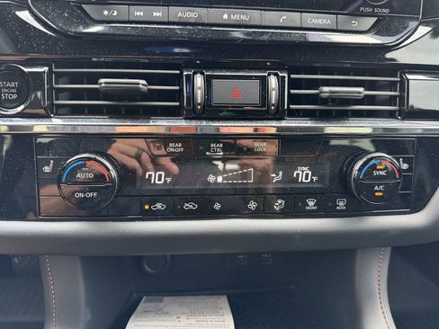 Used 2025 Nissan Pathfinder Rock Creek AWD/4WD image 25
