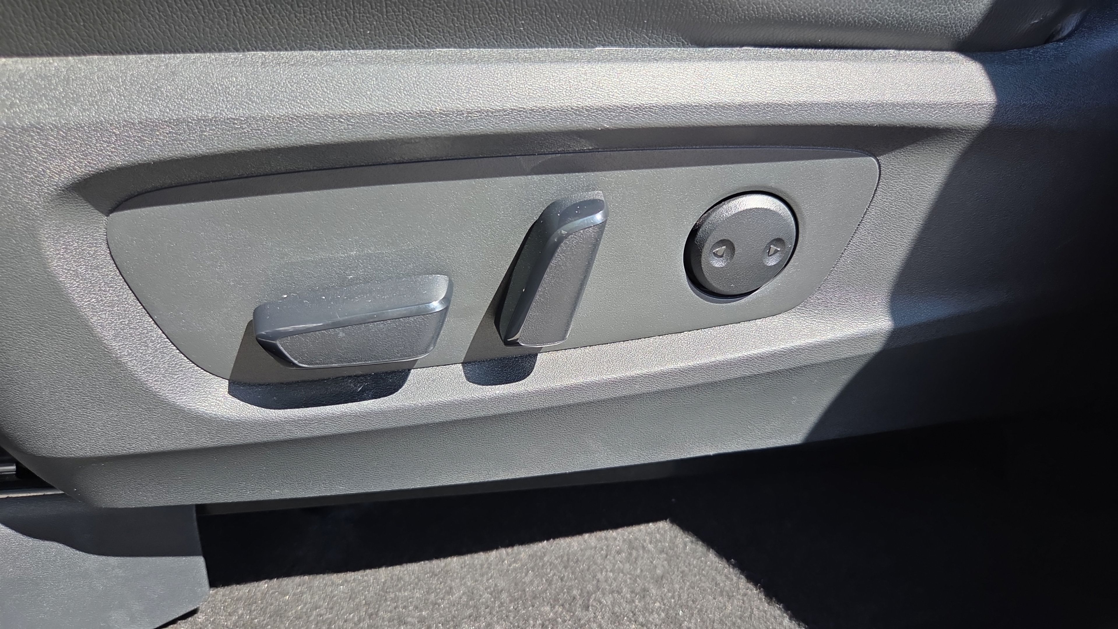 Used 2024 Nissan Pathfinder Rock Creek AWD/4WD image 17