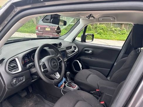 Used 2021 Jeep Renegade Sport w/ Sport Appearance Group AWD/4WD image 30