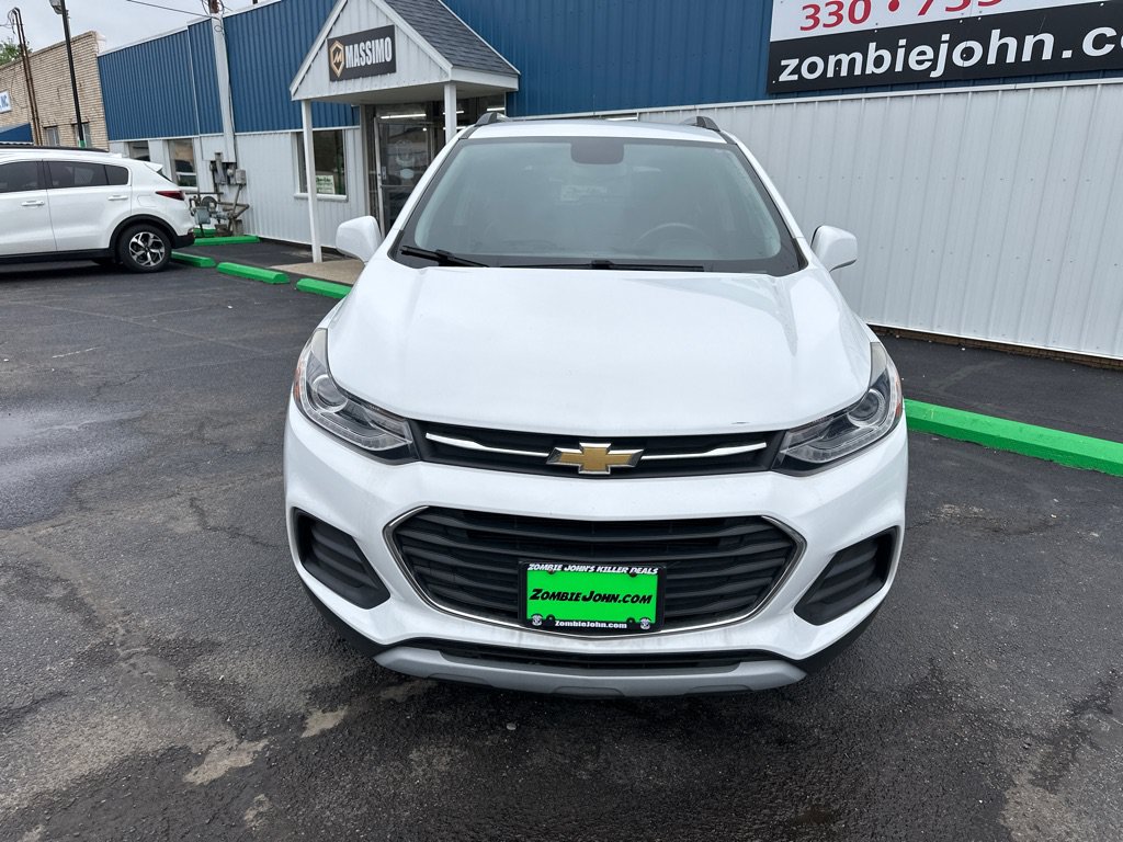 Used 2019 Chevrolet Trax LT w/ LT Convenience Package AWD/4WD image 2