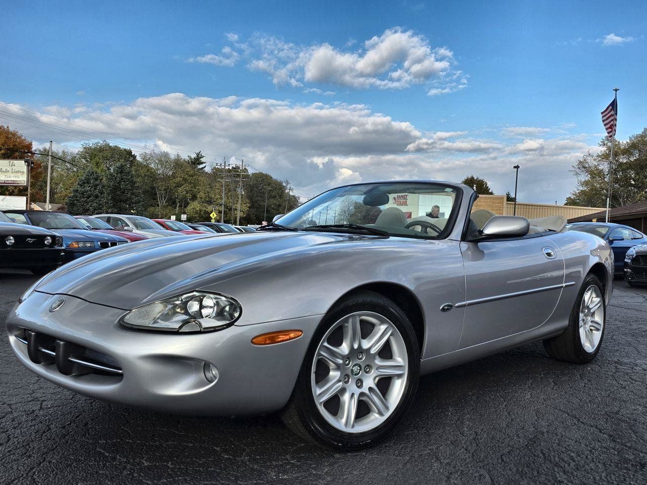 Used 2000 Jaguar XK8 Convertible RWD image 1