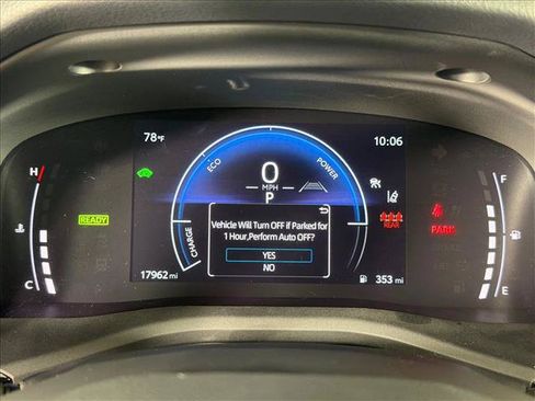 Used 2025 Toyota Camry SE FWD image 26