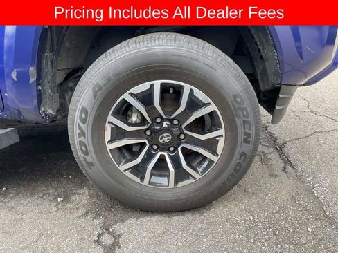 Used 2023 Toyota Tacoma TRD Sport AWD/4WD image 7