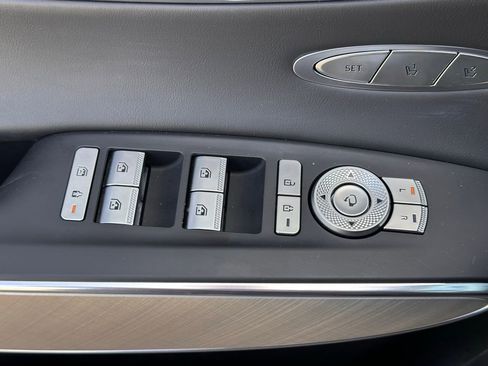 Used 2023 Genesis Electrified GV70 Prestige w/ Prestige Package image 23