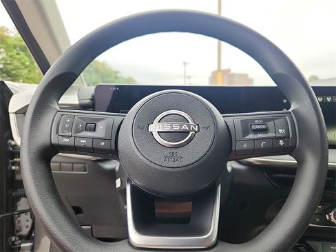 New 2025 Nissan Kicks SV w/ SV Premium Package image 9