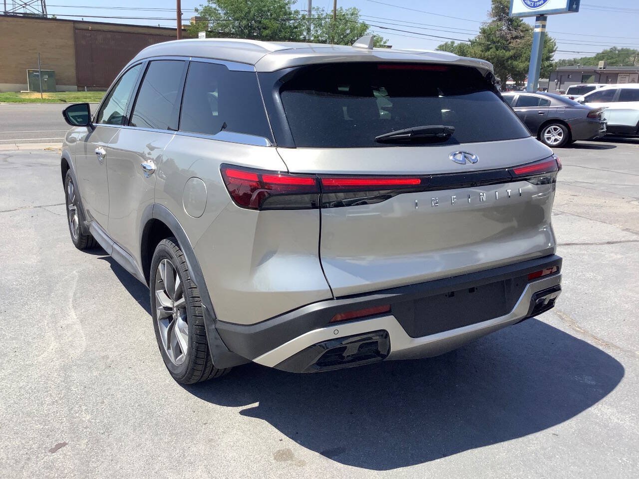 Used 2023 INFINITI QX60 Luxe w/ Cargo Package AWD/4WD image 15