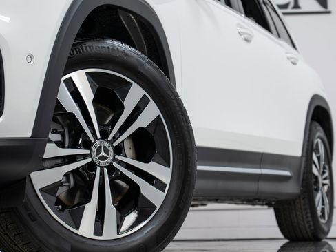 New 2026 Mercedes-Benz GLB 250 4MATIC image 27