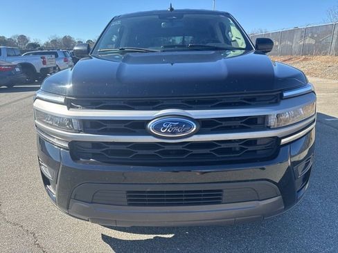 Used 2024 Ford Expedition XLT image 7