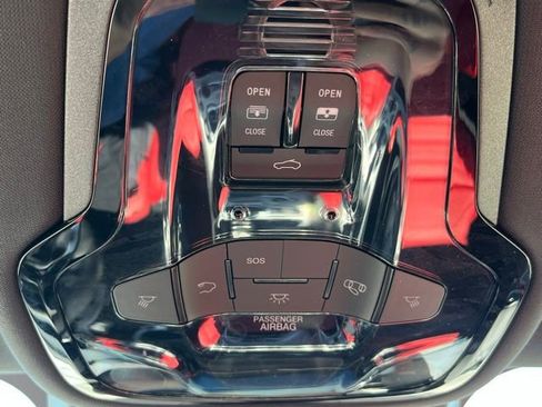Used 2025 Alfa Romeo Giulia RWD image 20