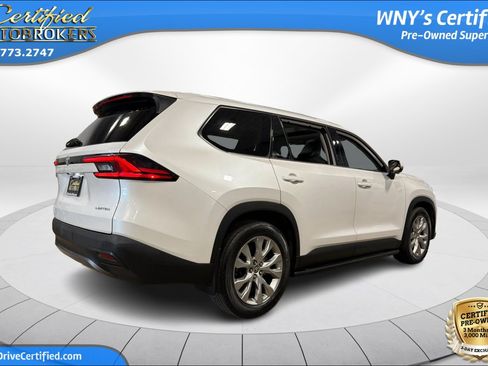Used 2025 Toyota Grand Highlander AWD image 5