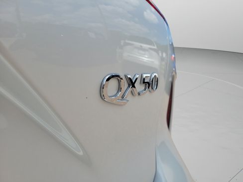 Certified 2023 INFINITI QX50 Luxe FWD image 29