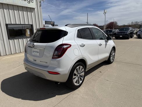 Used 2020 Buick Encore Preferred AWD/4WD image 4