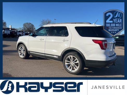 Used 2018 Ford Explorer XLT w/ Equipment Group 202A image 8