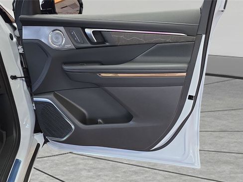 New 2026 Buick Enclave Avenir w/ Super Cruise Package image 15