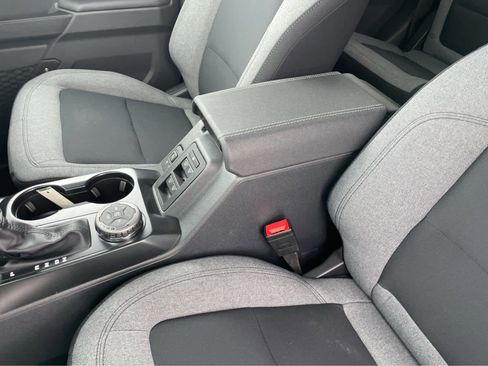 Used 2025 Ford Bronco Big Bend image 31