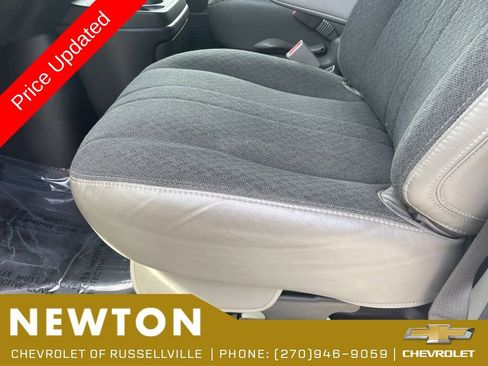 Used 2024 Chevrolet Express 2500 w/ Driver Convenience Package RWD image 6