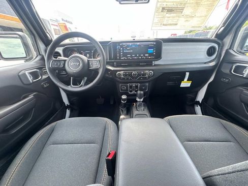 New 2025 Jeep Gladiator Sport image 13