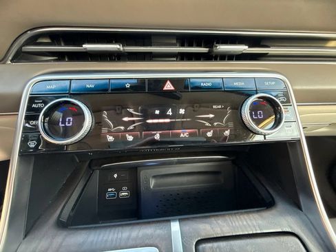 Used 2023 Genesis GV80 2.5T w/ Prestige 20" Package AWD/4WD image 11
