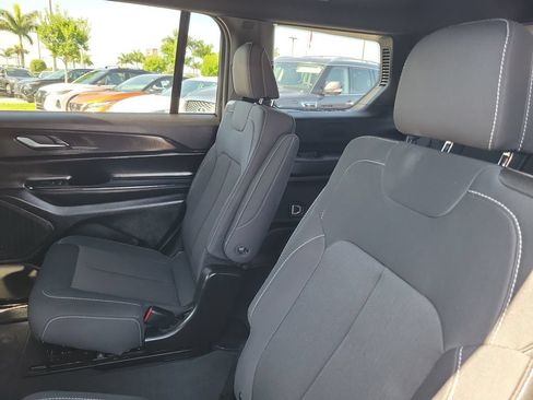 Used 2024 Jeep Grand Cherokee L Laredo AWD/4WD image 13