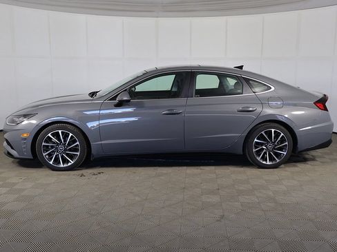Certified 2022 Hyundai Sonata Limited FWD image 17