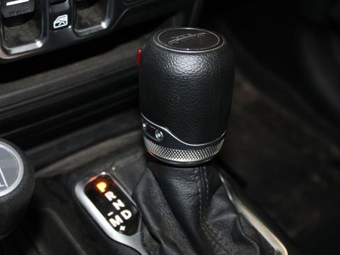 Used 2023 Jeep Gladiator Sport AWD/4WD image 27