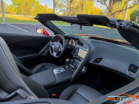 Used 2015 Chevrolet Corvette Z06 w/ 3LZ Preferred Equipment Group image 31