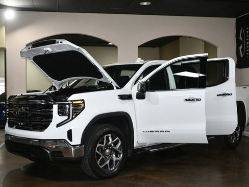 Used 2023 GMC Sierra 1500 SLT w/ SLT Premium Plus Package AWD/4WD image 90