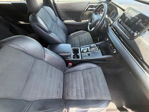 Used 2024 Mitsubishi Outlander SE AWD/4WD image 11