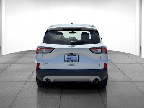 Used 2022 Ford Escape SE FWD image 4