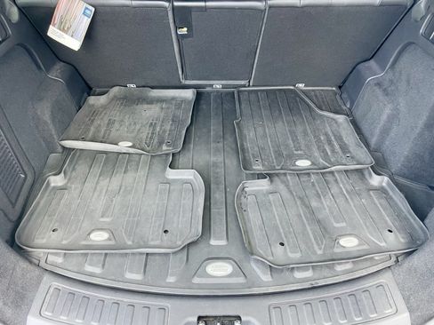 Used 2018 Land Rover Discovery Sport HSE AWD/4WD image 35
