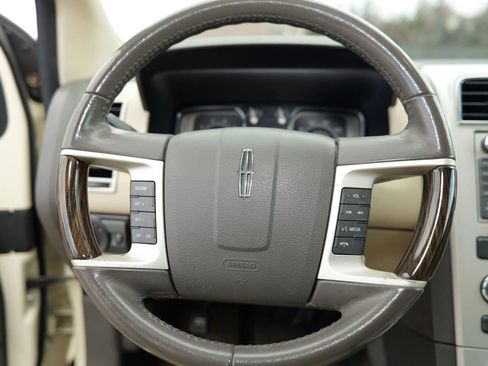 Used 2008 Lincoln MKX AWD image 19