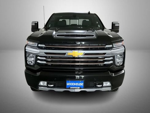 Used 2023 Chevrolet Silverado 2500 High Country image 2
