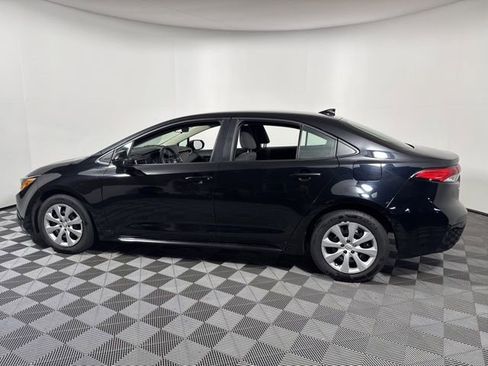 Used 2024 Toyota Corolla LE image 4