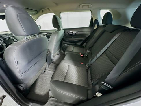Used 2018 Nissan Rogue S FWD image 25