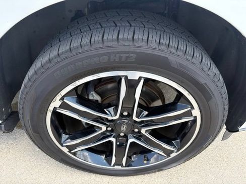 Used 2020 Ford Expedition Limited w/ Equipment Group 303A AWD/4WD image 24