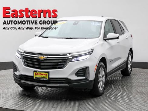 Used 2023 Chevrolet Equinox LT image 1