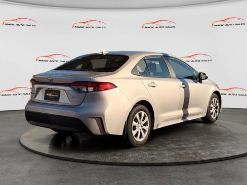 Used 2024 Toyota Corolla LE image 9